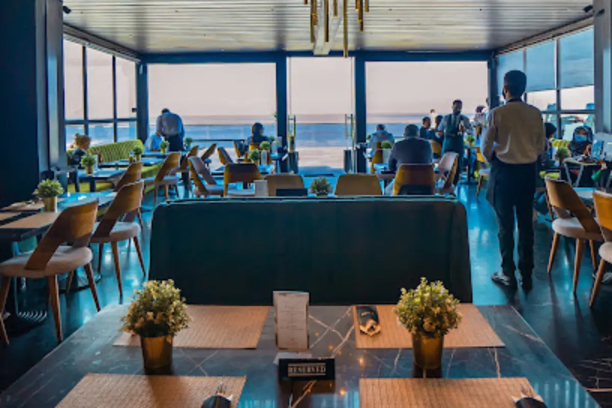 Green Black • Marina